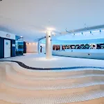 Ans Hanza Tower - 22nd Floor With View, Swimming Pool, Sauna, Jacuzzi, Viewing Terrace *