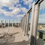 Apartment Ans Hanza Tower - 22nd Floor With View, Swimming Pool, Sauna, Jacuzzi, Viewing Terrace *