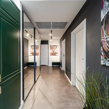 Διαμέρισμα Ans Hanza Tower - 22nd Floor With View, Swimming Pool, Sauna, Jacuzzi, Viewing Terrace *