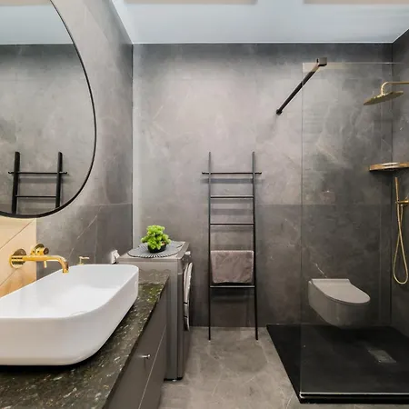 Διαμέρισμα Ans Hanza Tower - 22nd Floor With View, Swimming Pool, Sauna, Jacuzzi, Viewing Terrace