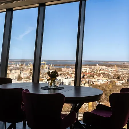 Ans Hanza Tower - 22nd Floor With View, Swimming Pool, Sauna, Jacuzzi, Viewing Terrace Διαμέρισμα *