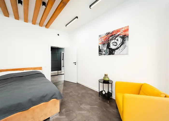 דירה Ans Hanza Tower - 22nd Floor With View, Swimming Pool, Sauna, Jacuzzi, Viewing Terrace *