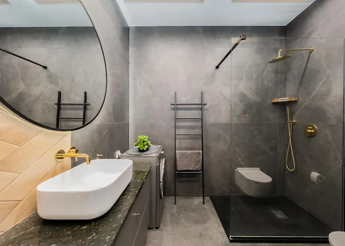 דירה Ans Hanza Tower - 22nd Floor With View, Swimming Pool, Sauna, Jacuzzi, Viewing Terrace