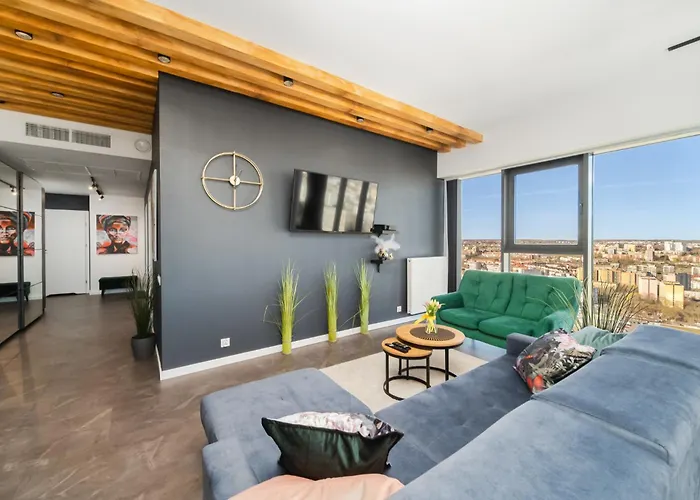 Ans Hanza Tower - 22nd Floor With View, Swimming Pool, Sauna, Jacuzzi, Viewing Terrace דירה שצ'צ'ין