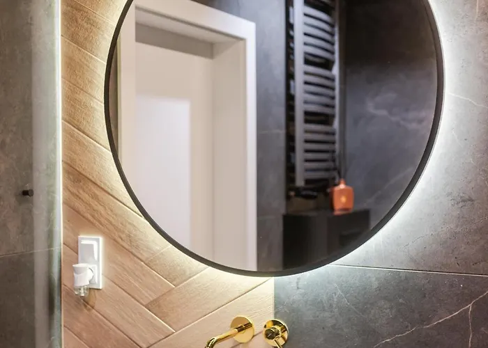 Ans Hanza Tower - 22nd Floor With View, Swimming Pool, Sauna, Jacuzzi, Viewing Terrace *